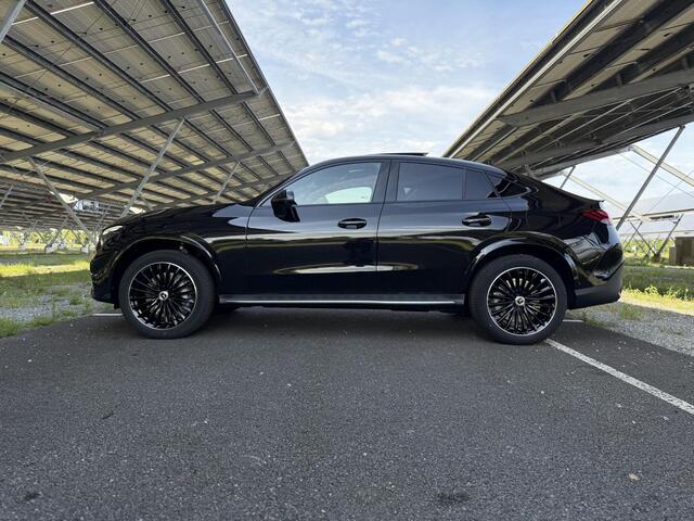 Mercedes-Benz Glc Coupé 300e 4MATIC Business Solution AMG | Night | Panoramadak | Trekhaak | Nappaleer | Stoelventilatie | Sfeerverlichting | 360 camera | Digital light |