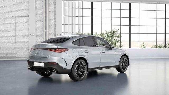 Mercedes-Benz Glc Coupé 300e 4MATIC Business Solution AMG | Night | Panoramaschuifdak | Premium Pakket | Digital light | Treeplanken | Trekhaak |