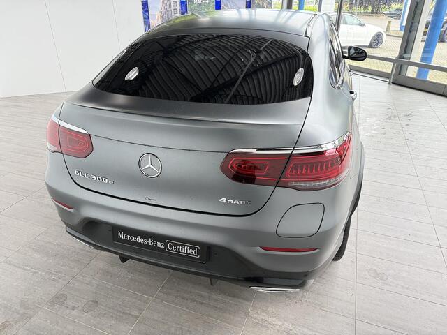 Mercedes-Benz Glc Coupé 300e 4MATIC Business Solution AMG | Night | Trekhaak | Widescreen | 19" lichtmetalen velgen | Stoelverwarming |