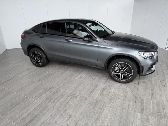 Mercedes-Benz Glc Coupé 300e 4MATIC Business Solution AMG | Night | Trekhaak | Widescreen | 19" lichtmetalen velgen | Stoelverwarming |