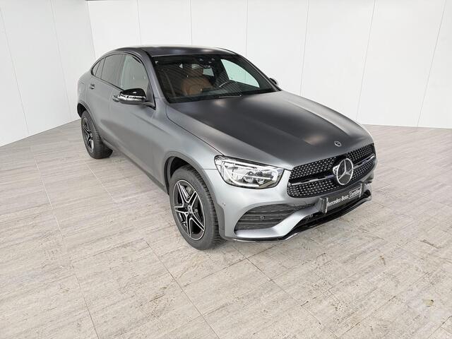 Mercedes-Benz Glc Coupé 300e 4MATIC Business Solution AMG | Night | Trekhaak | Widescreen | 19" lichtmetalen velgen | Stoelverwarming |