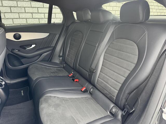 Mercedes-Benz Glc Coupé 300e 4MATIC Business Solution AMG | Camera | Navigatie | Stoelverwarming | Elektrische Achterklep |
