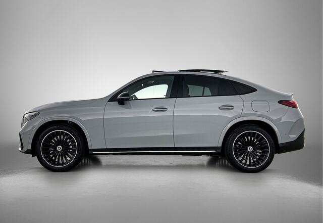 Mercedes-Benz Glc Coupé 400e 4MATIC Business Solution AMG | Premium Plus | Winterpakket | Techniekpakket | Nightpakket | Rijassistentiepakket Plus | Trekhaak | AMG spoiler | Panoramaschuifdak | Treeplanken in aluminiumlook | Middenconsole metaalstructuur | 20" multispaaks lichtmetalen AMG velgen |