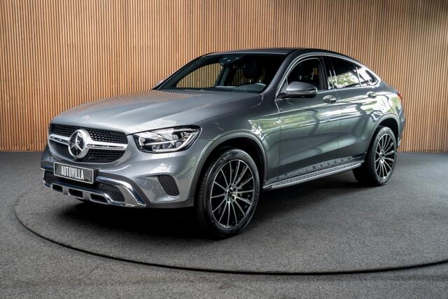 Mercedes-Benz Glc Coupé 300e 4M AMG Schuifdak Leer Navi 360 Distronic+ Stoelventilatie Memory seats Stoelverwarming Elektr. bedienbaar trekhaak PTS Elektr. achterklep BTW auto