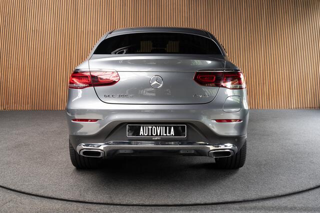 Mercedes-Benz Glc Coupé 300e 4M AMG Schuifdak Leer Navi 360 Distronic+ Stoelventilatie Memory seats Stoelverwarming Elektr. bedienbaar trekhaak PTS Elektr. achterklep BTW auto