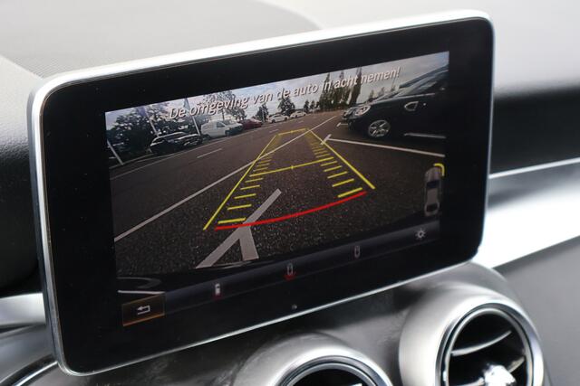Mercedes-Benz Glc Coupé 250 4MATIC l AMG l Burmerster l Comand l Wegklapbare trekhaak l LED adaptief l Sfeerverlichting l Memory pakket voor bestuurdersstoel l KEYLESS GO l Parkeer pakket l Stoelverwarming l Elektr. bedienbare achterklep l Airconditioning l Regensensor l