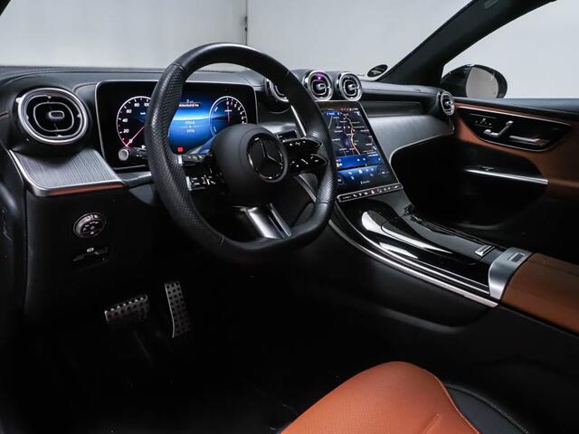Mercedes-Benz Glc Coupé 300 e 4MATIC AMG Plug-In Hybride AMG Line | Night Pakket | Panorama Schuif-Kanteldak | Trekhaak | Parkeerpakket met 360°-camera \ Inclusief 24 maanden Mercedes-Benz Certified garantie voor Europa.