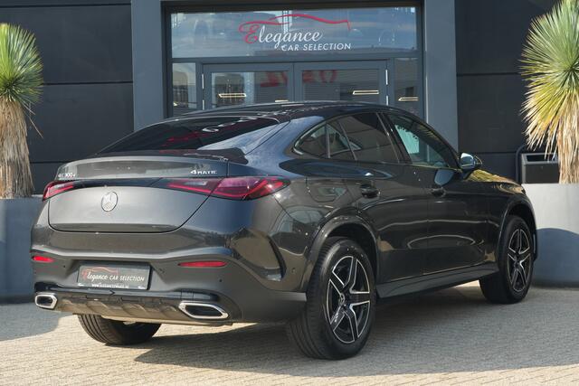 Mercedes-Benz Glc Coupé 300e 4MATIC AMG Line Plus | 313PK | Navi | Stoelverwarming | Camera | 20" | Mercedes-Benz GLC Coupé 300e AMG Line Plus 313 PK Plug-in Hybrid met 2.0 viercilinder, navigatie, stoelverwarming, achteruitrijcamera, adaptieve cruise control, Premium Plus-pakket, Matrix LE