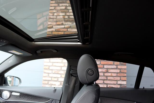 Mercedes-Benz Glc Coupé 300 4MATIC AMG Line | Luchtvering | Burmester | Distronic+ | Standkachel | HUD | Schuifdak | Trekhaak | Led Intelligent Light | Surround Camera | Keyless Go |