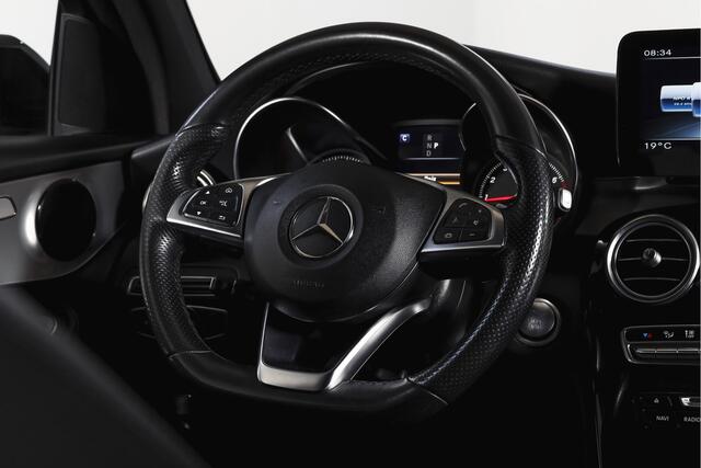 Mercedes-Benz Glc Coupé 250 4MATIC 211 PK Premium AMG Line | S/K-Panodak | Cruise | Stoelverw. | PDC | Camera | App. Connect | ECC | LM 21" |