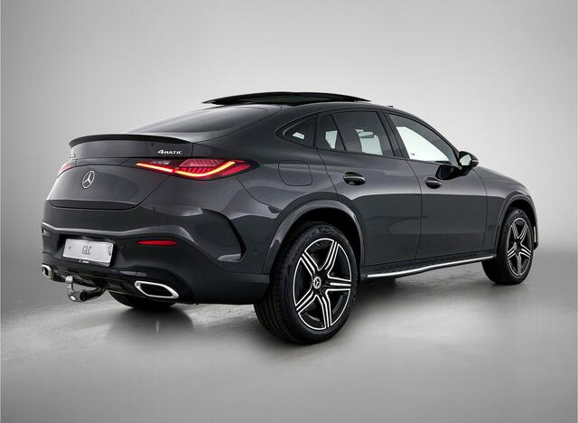 Mercedes-Benz Glc Coupé 400e 4MATIC Business Solution AMG | Premium Plus | Winterpakket | Nightpakket | Trekhaak | AMG spoiler | Panoramaschuifdak | 360° camera | Treeplanken in aluminiumlook | 20 inch vijfspaaks lichtmetalen AMG-velgen | DISTRONIC |