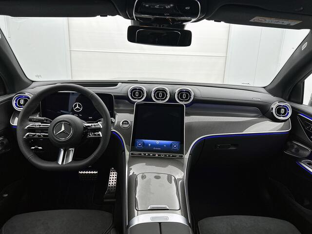 Mercedes-Benz Glc Coupé 400e 4MATIC Business Solution AMG | Premium Plus | Winterpakket | Nightpakket | Trekhaak | AMG spoiler | Panoramaschuifdak | 360° camera | Treeplanken in aluminiumlook | 20 inch vijfspaaks lichtmetalen AMG-velgen | DISTRONIC |