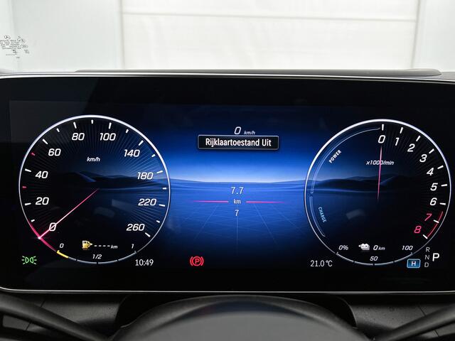 Mercedes-Benz Glc Coupé 400e 4MATIC Business Solution AMG | Premium Plus | Winterpakket | Nightpakket | Trekhaak | AMG spoiler | Panoramaschuifdak | 360° camera | Treeplanken in aluminiumlook | 20 inch vijfspaaks lichtmetalen AMG-velgen | DISTRONIC |