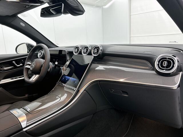 Mercedes-Benz Glc Coupé 400e 4MATIC Business Solution AMG | Premium Plus | Winterpakket | Nightpakket | Trekhaak | AMG spoiler | Panoramaschuifdak | 360° camera | Treeplanken in aluminiumlook | 20 inch vijfspaaks lichtmetalen AMG-velgen | DISTRONIC |