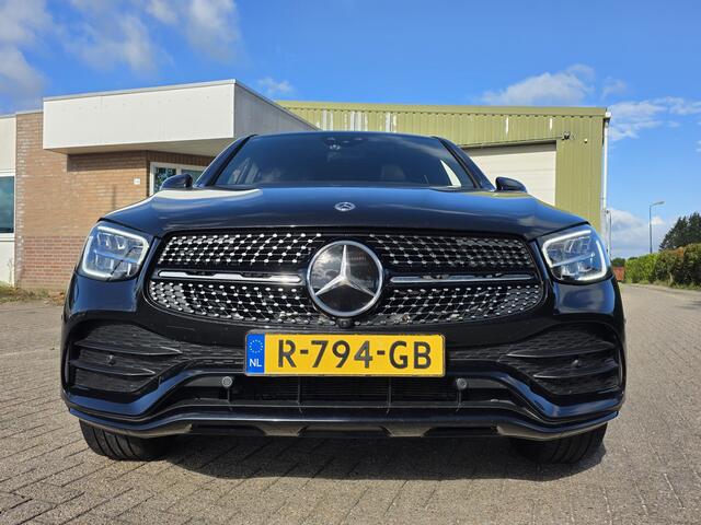 Mercedes-Benz Glc Coupé 300e 4MATIC Business Solution AMG, Full Options!
