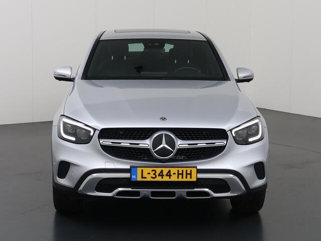 Mercedes-Benz Glc Coupé 300e 4MATIC Premium Plus | Panoramadak | Distronic | Multibeam | 360 graden camera | Sfeerverlichting |