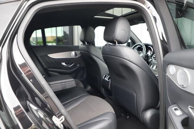 Mercedes-Benz Glc Coupé 250 AMG 4-Matic | 211PK | Head-up | Keyless-go | Burmester | Carbon | Adapt. onderstel | Sfeerverlichting | Distronic+ | Schuifdak | 2017.