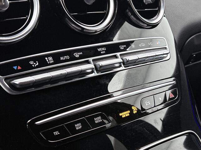 Mercedes-Benz Glc Coupé 300 e 4MATIC AMG Nightpakket | Dode Hoek Ass | Sfeerverlichting | CarPlay | Parkeerpakket met Camera | Inclusief 24 maanden Mercedes-Benz Certified garantie voor Europa. garage-sale