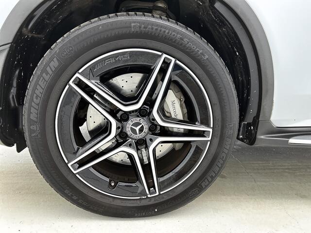 Mercedes-Benz Glc Coupé 300 e 4MATIC AMG Nightpakket | Dode Hoek Ass | Sfeerverlichting | CarPlay | Parkeerpakket met Camera | Inclusief 24 maanden Mercedes-Benz Certified garantie voor Europa. garage-sale