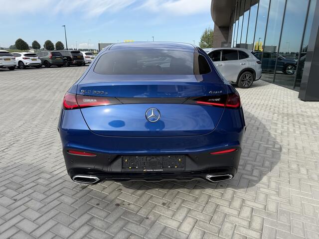 Mercedes-Benz Glc Coupé GLC 300e Coupe 4-Matic | Pano | Burmester | AMG |