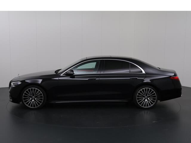 Mercedes-Benz S-KLASSE 450 4MATIC Lang AMG Line | Night | Panoramadak | Headup | Digital Light | 21" lichtmetalen velgen | Burmester | 360 graden camera | Rijassistentiepakket | Sfeerverlichting |