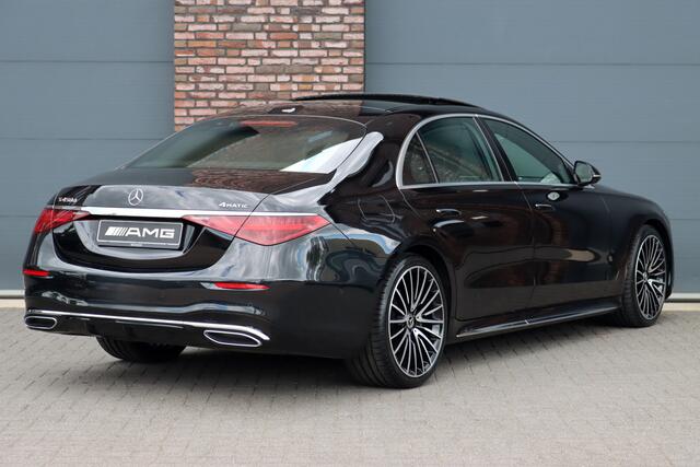 Mercedes-Benz S-KLASSE 450d 4MATIC Lang AMG Line Aut9 | Airmatic | Chauffeurspakket | Achterasbesturing | Augmented HUD | Distronic+ | Burmester | Exclusief Nappa Leder | 3D-Display | Vlakkenverwarming | Zonweringspakket |