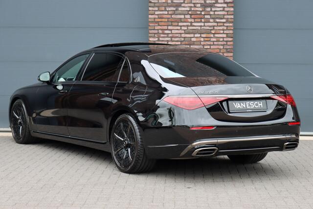 Mercedes-Benz S-KLASSE 580 e 4MATIC Maybach Aut9 | 'Night Series' | High End interieurpakket | Luchtvering | Burmester 4D-sound | Vlakkenverwarming | Kuitmassage | Chauffeurspakket | Klaptafels Achter | Entertainment Achter | Panoramadak |