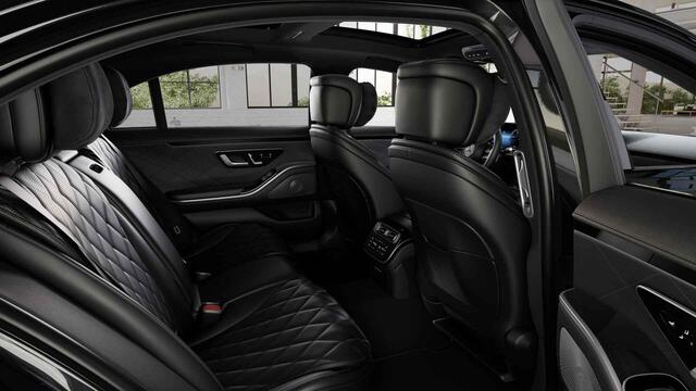 Mercedes-Benz S-KLASSE 580 e 4MATIC Lang AMG Line | Achterasbesturing | Head up display | Night pakket | Stoelkoeling voor en achter |