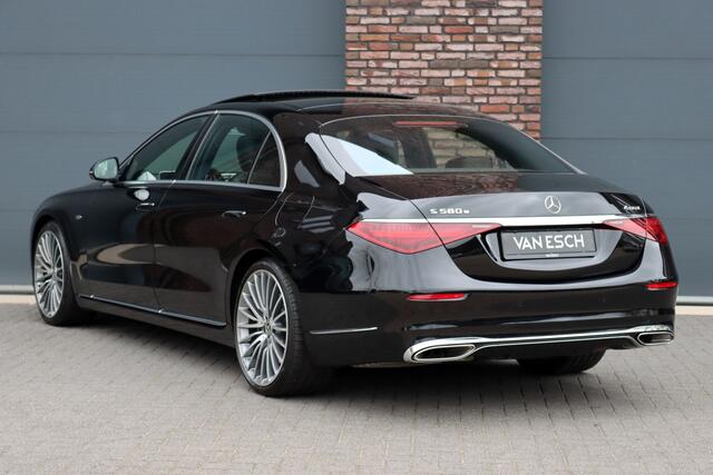Mercedes-Benz S-KLASSE 580 e 4MATIC Lang | Airmatic | Distronic+ | Memory | Panoramadak | Burmester | Soft-Close | 3D-Display | Nappa Leder | Surround Camera | Keyless Go | Augmented Reality |