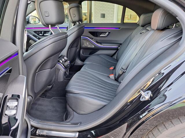 Mercedes-Benz S-KLASSE 450 4MATIC | Panoramadak | Trekhaak | Burmester 3D | Rijassistentiepakket | Massage | Memory Verwarmd & Gekoeld | Sfeerverlichting | DIGITAL LIGHT | Keyless-GO | Elektrische achterklep