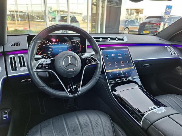 Mercedes-Benz S-KLASSE 450 4MATIC | Panoramadak | Trekhaak | Burmester 3D | Rijassistentiepakket | Massage | Memory Verwarmd & Gekoeld | Sfeerverlichting | DIGITAL LIGHT | Keyless-GO | Elektrische achterklep