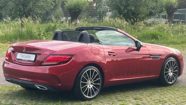 Mercedes-Benz SLC-KLASSE 200 AMG-LINE AUTOMAAT 22.000KM!!! UNIEK!! UNIEK!! CLIMATE CONTROL, NAVIGATIE, LEER, STOELVERWARMING, NEKVERWARMING, WINDSCHERM, NIGHTPAKKET, PANORAMADAK, DODEHOEK ASSIST, PARKEERHULP V/A, LED-LICHT, 18"AMG-VELGEN, ENZ. ENZ.