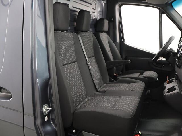 Mercedes-Benz SPRINTER 317 CDI L2 H2 | Aut. | 3500 KG AHW | 17"Lichtmetalen Wielen | ILS-Led | NIEUW | 2024 | 3-zits | Parkeercamera |