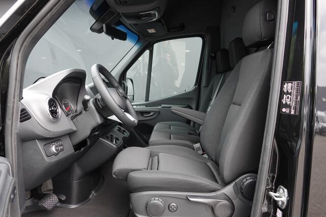 Mercedes-Benz SPRINTER L2H2 319Cdi 190Pk 9G-tronic | RWD | Dubbele schuifdeur | 3.500Kg trekgewicht Obsidian Black Nr. 2