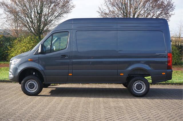 Mercedes-Benz SPRINTER 319CDI L2H2 4x4!! LED, 10.25" Mbux, Camera, Distronic, Gev Stoel!! NR. 601