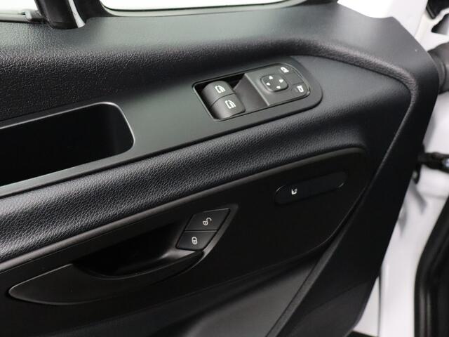 Mercedes-Benz SPRINTER 317CDI 9G-Tronic Automaat L2H2 | 2800Kg Trekhaak | Multimedia Touchscreen met Camera | Airco | 3-Persoons