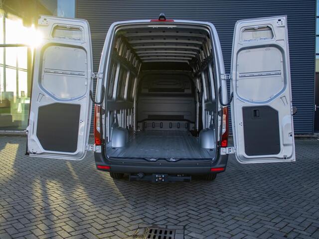 Mercedes-Benz SPRINTER 317 1.9 CDI L3H2 RWD 170 PK Automaat Trekhaak 3,5T, navigatie, led koplampen, hydraulische stoel, cruise control, achteruitrijcamera, bijrijdersbank