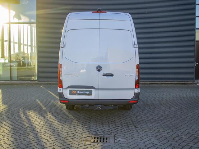 Mercedes-Benz SPRINTER 317 1.9 CDI L3H2 RWD 170 PK Automaat Trekhaak 3,5T, navigatie, led koplampen, hydraulische stoel, cruise control, achteruitrijcamera, bijrijdersbank