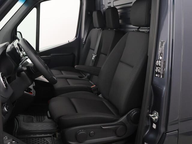 Mercedes-Benz SPRINTER 319 CDI | L2 H2 | Select | Aut. | 3500 KG AHW | Keyless Go | Parkeercamera | Bluetooth | Airco | 3-zits | Led Koplampen | Certified | NIEUW
