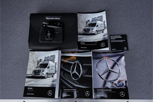 Mercedes-Benz SPRINTER 319 1.9 CDI L2H2 RWD Distronic Black Pack Camera Navi Trekhaak 3.5T