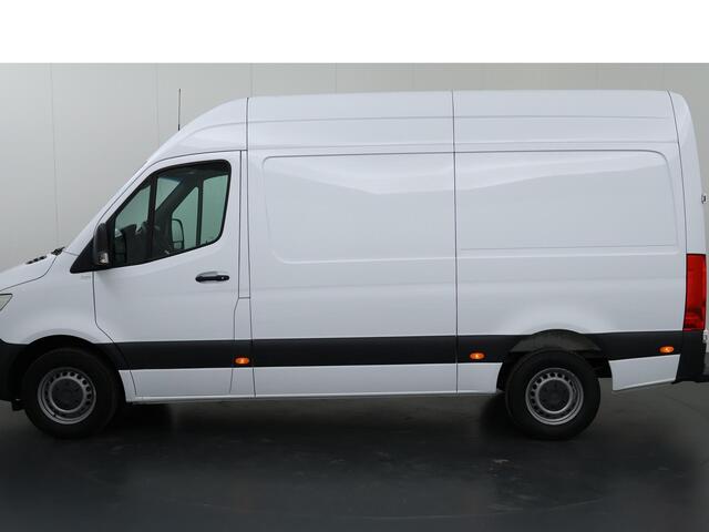 Mercedes-Benz SPRINTER 314 CDI L2 H2 | Aut. | Navigatie | Parkeercamera | 2-zits | Trekhaak | Airco | Cruise Control | Parkeercamera |