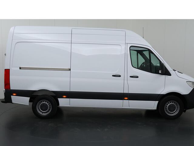 Mercedes-Benz SPRINTER 314 CDI L2 H2 | Aut. | Navigatie | Parkeercamera | 2-zits | Trekhaak | Airco | Cruise Control | Parkeercamera |