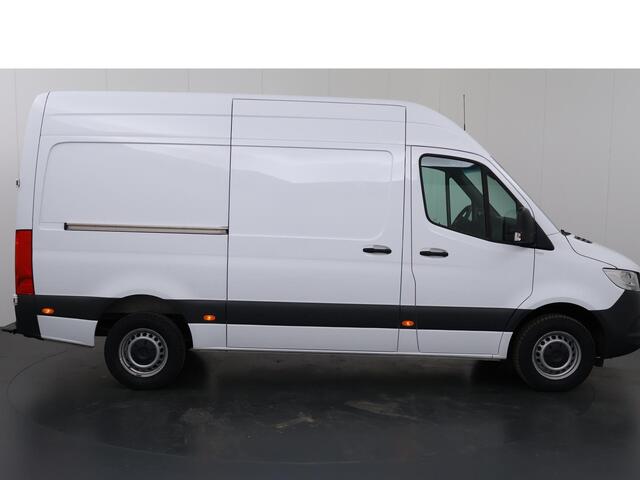 Mercedes-Benz SPRINTER 317 CDI L2 H2 | Aut. | 2800 KG AHW | Carplay | Parkeercamera | Bluetooth | Airco | Certified