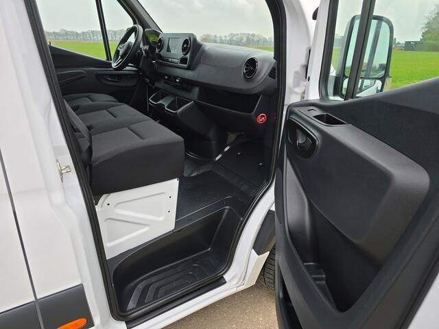 Mercedes-Benz SPRINTER 317 CDI L2 H2 RWD - AUTOMAAT - 170 Pk - Euro 6 - MBUX - ParkeerCamera - StoelVerwarming