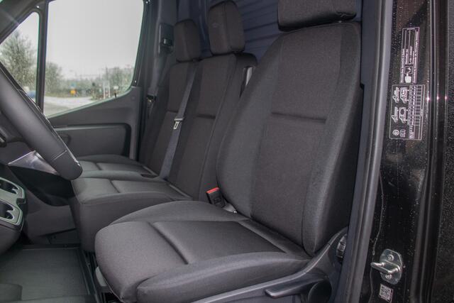 Mercedes-Benz SPRINTER 319 1.9 CDI 191PK L2H2 Pro ** BPM VOORDEEL, NIEUW ** Carplay, Adaptive Cruise, Stoelverwarming, Full LED.