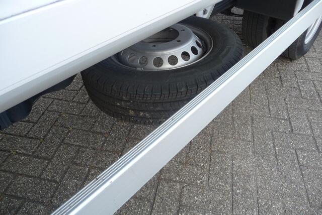 Mercedes-Benz SPRINTER 515 CDI 433 bakwagen met klep trekhaak zijdeur
