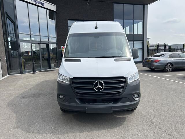 Mercedes-Benz SPRINTER 316 CDI L2 H2 2800KG Trekhaak / MBUX / Navigatie / Camera / Cruise control / Airco / 270 Graden achterdeuren