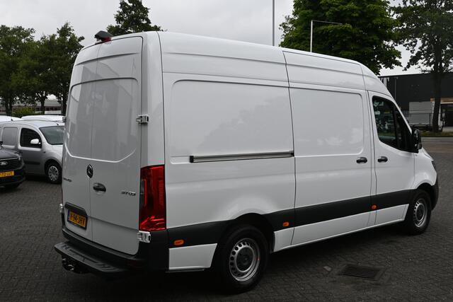 Mercedes-Benz SPRINTER 317 CDI L2H2 RWD 3500 kg Trekhaak, MBUX navigatie met camera, Parkeersensoren