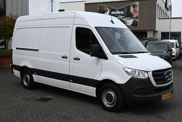 Mercedes-Benz SPRINTER 317 CDI L2H2 RWD 3500 kg Trekhaak, MBUX navigatie met camera, Parkeersensoren