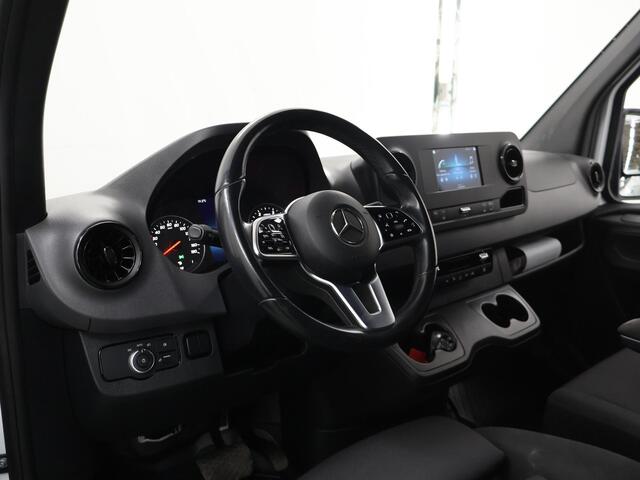 Mercedes-Benz SPRINTER 317 CDI L2 H2 | Aut. | 3500 KG Trekhaak | LED | 3-zits | Parkeercamera | Cruise Control | Certified